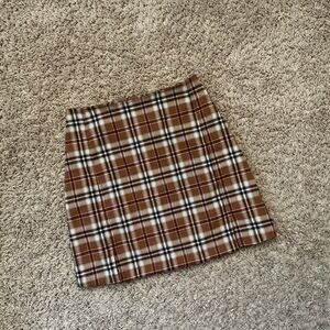 Brandy Melville Checkered Mini Skirt in Brown and White